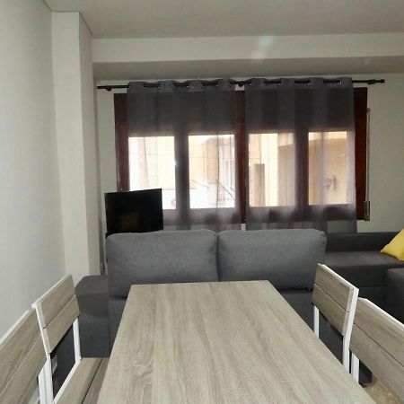 Apartament Encantador Al Centre De Vic Aptgarbi Luaran gambar