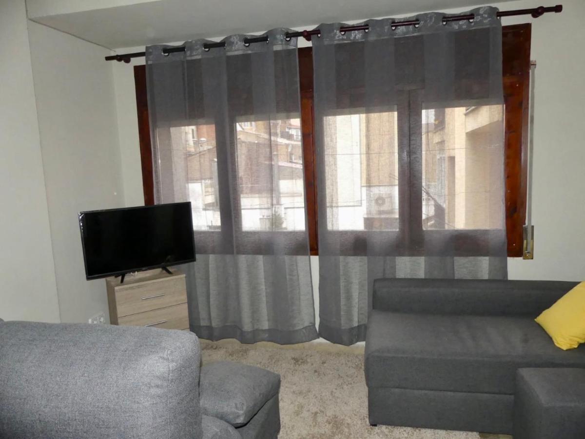 Apartament Encantador Al Centre De Vic Aptgarbi Luaran gambar