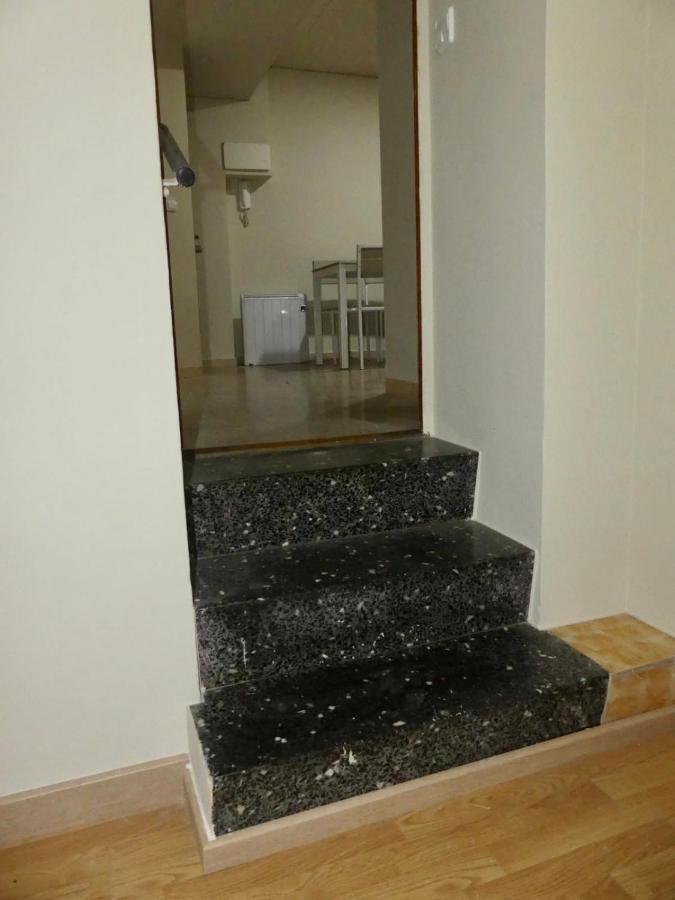 Apartament Encantador Al Centre De Vic Aptgarbi Luaran gambar
