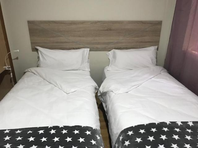 Apartament Encantador Al Centre De Vic Aptgarbi Luaran gambar